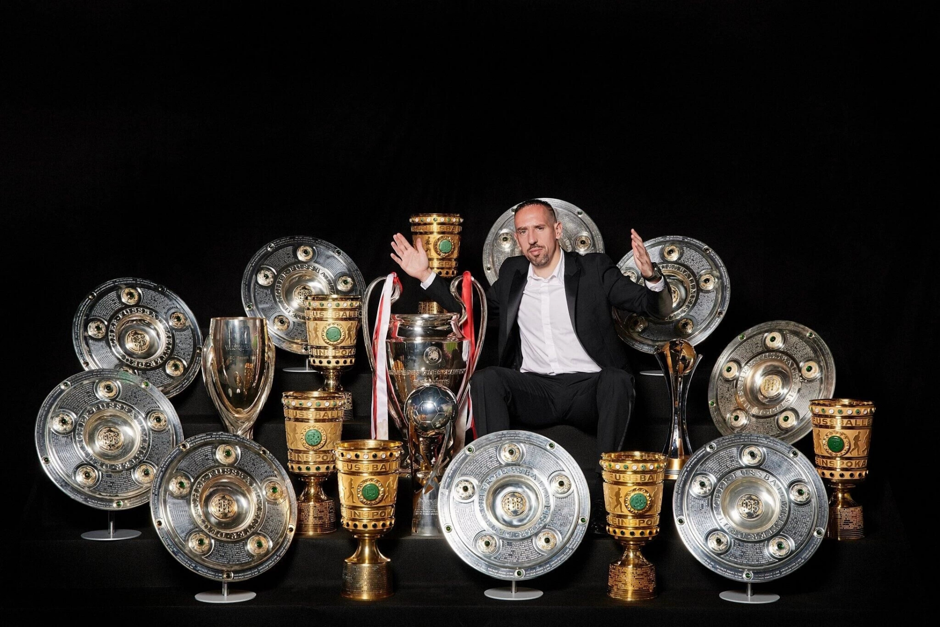 强硬的安德森是国足主帅最优解