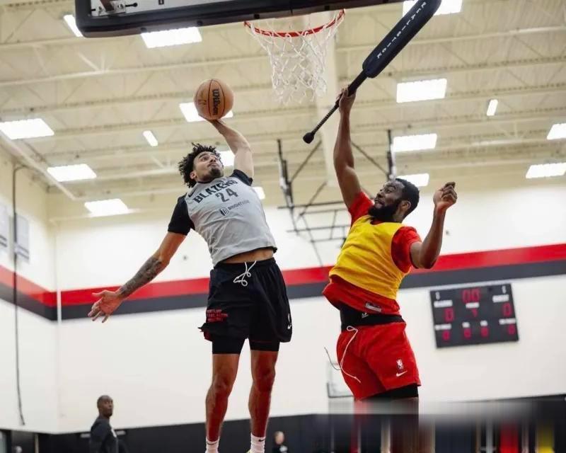 九游网页-开拓者队新闻